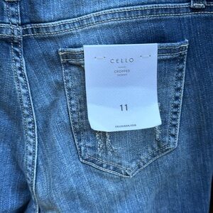 NWT Cello destroyed ankle length jeans - size 11